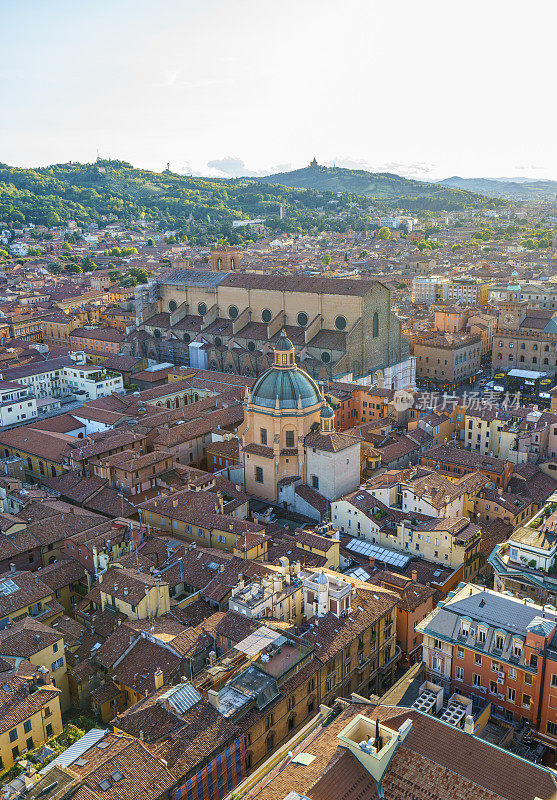 博洛尼亚鸟瞰图，摄于意大利博洛尼亚著名的“阿西内利”塔