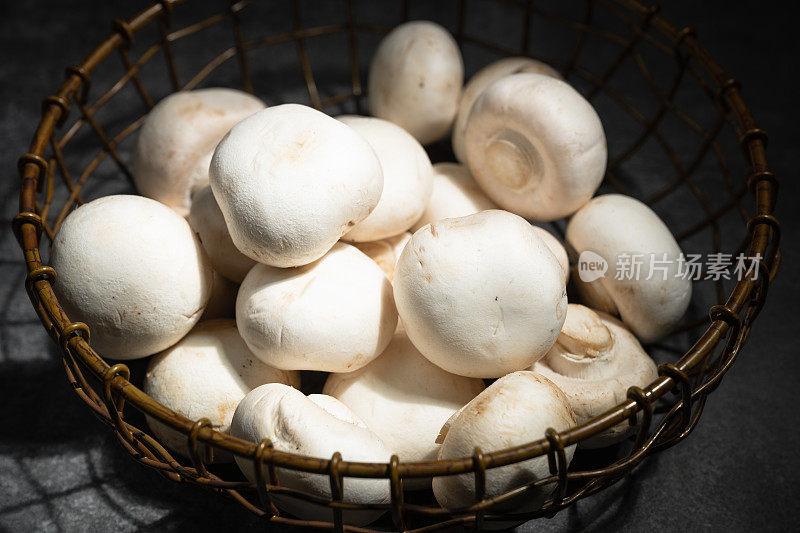 白蘑菇篮子
