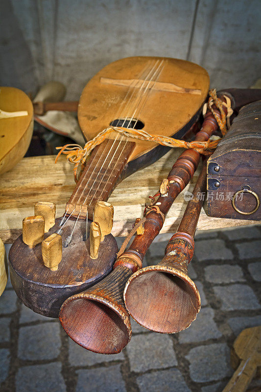 古老的木笛和曼陀林