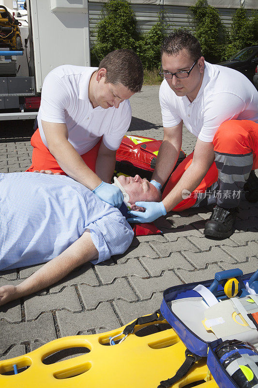 医护人员用救护车医疗设备急救颈部