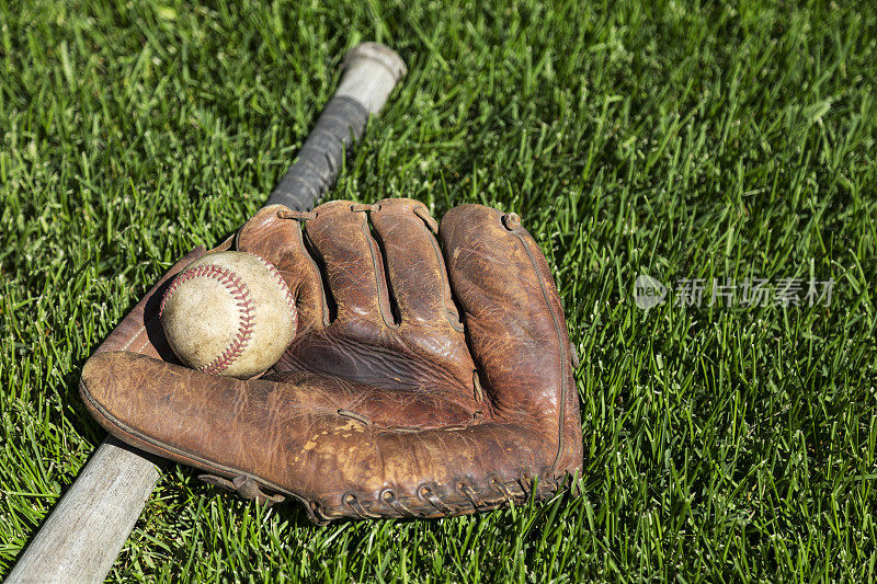 老式棒球，球棒和手套