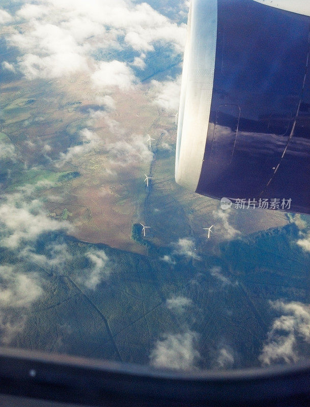 遥远的风力发电场从空中