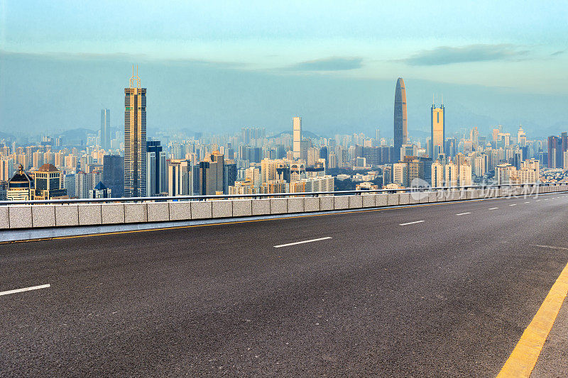 深圳现代建筑与城市道路