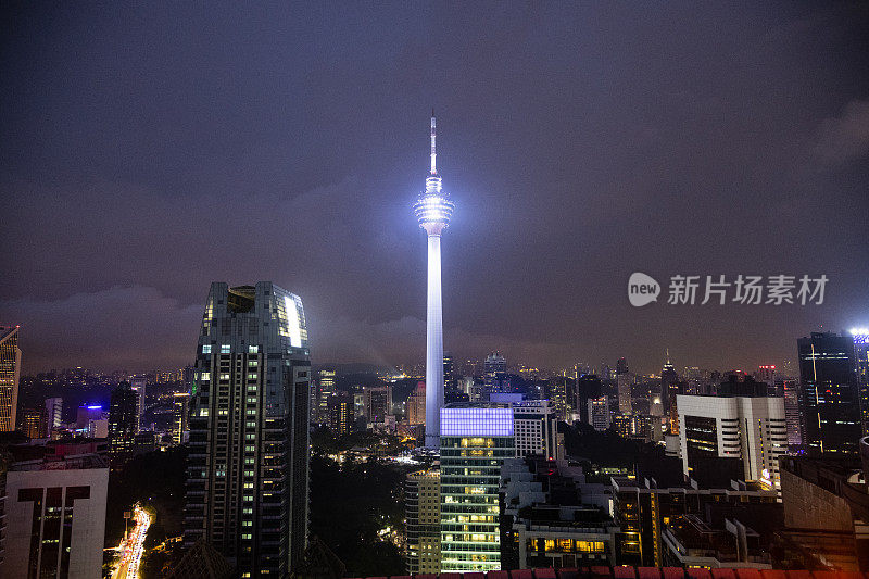 夜间吉隆坡塔