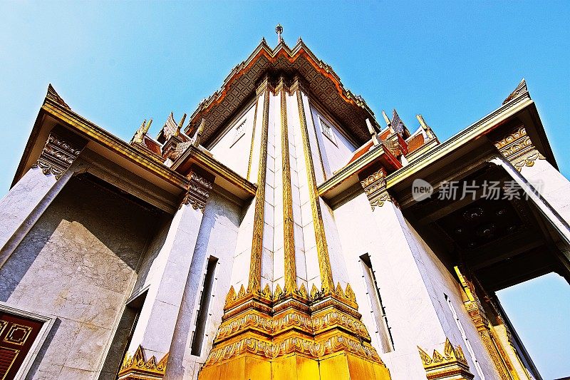 泰国曼谷，卧佛寺的庙宇建筑。