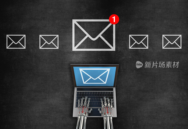 在黑板上收发电子邮件的概念