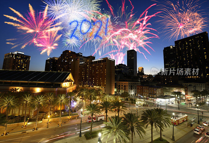 美国路易斯安那州新奥尔良市举行2021年新年焰火庆祝活动