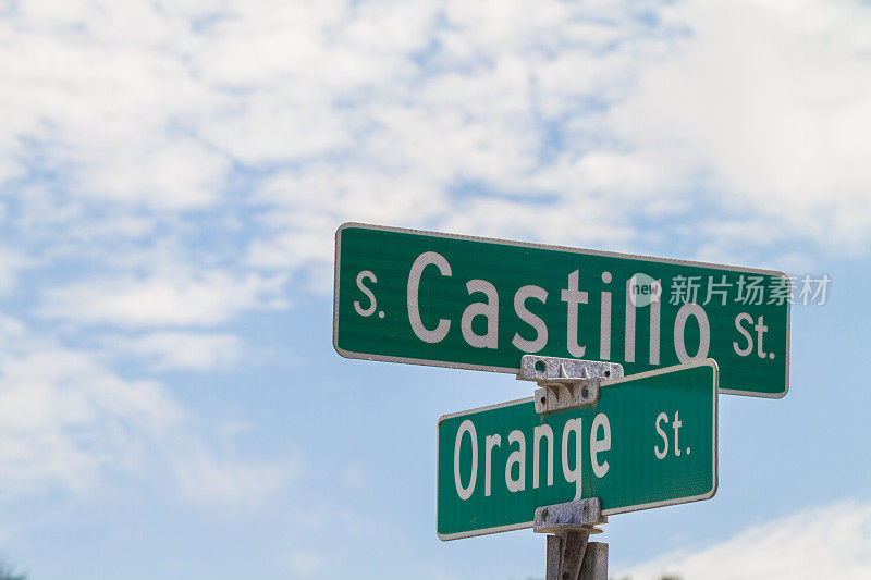 美国佛罗里达州圣奥古斯丁的西班牙语路标