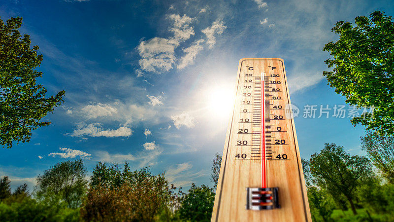 炎热的夏天，温度超过40度