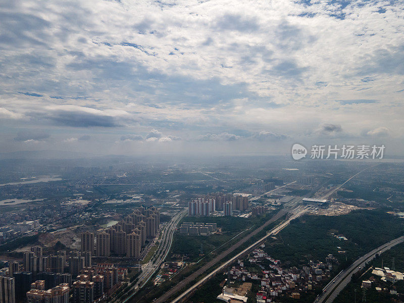 沿城乡高速公路