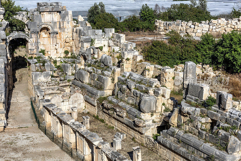土耳其安塔利亚省德姆雷的古希腊罗马迈拉圆形剧场遗址