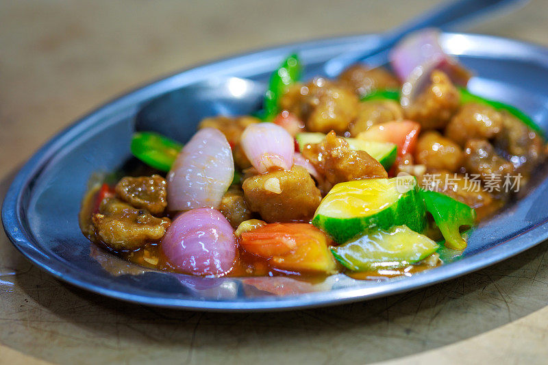 中餐馆供应的粤菜糖醋排骨