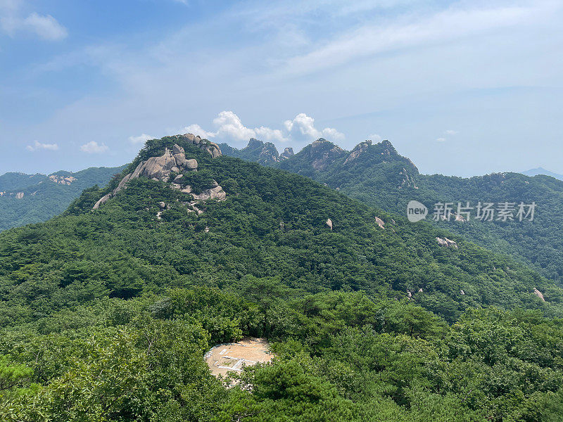 夏天徒步旅行