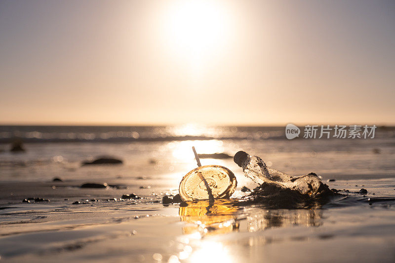 海滩上的塑料垃圾