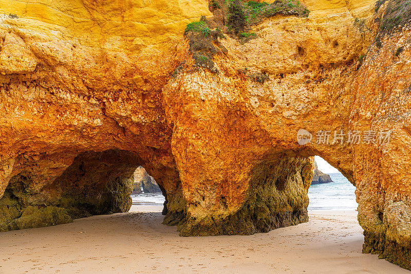 葡萄牙阿尔加维的阿尔沃尔洞穴
