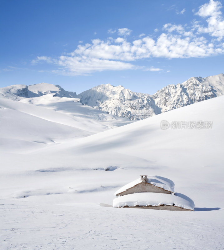 冬季高山小屋