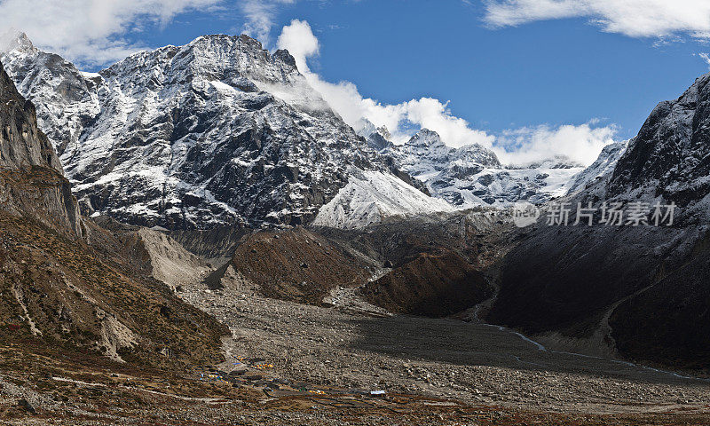 喜马拉雅山营地雪冰川峰梅拉拉pass尼泊尔