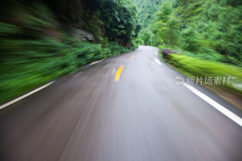 运动模糊的道路