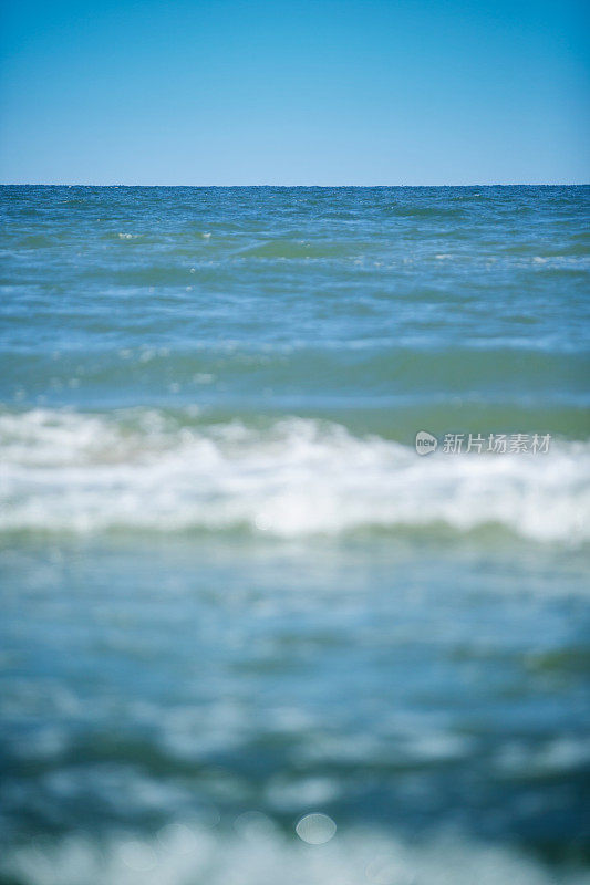 波罗的海，天空和海水清澈