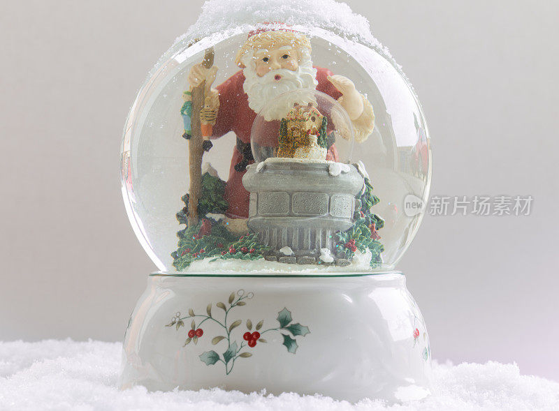 圣诞雪花玻璃球