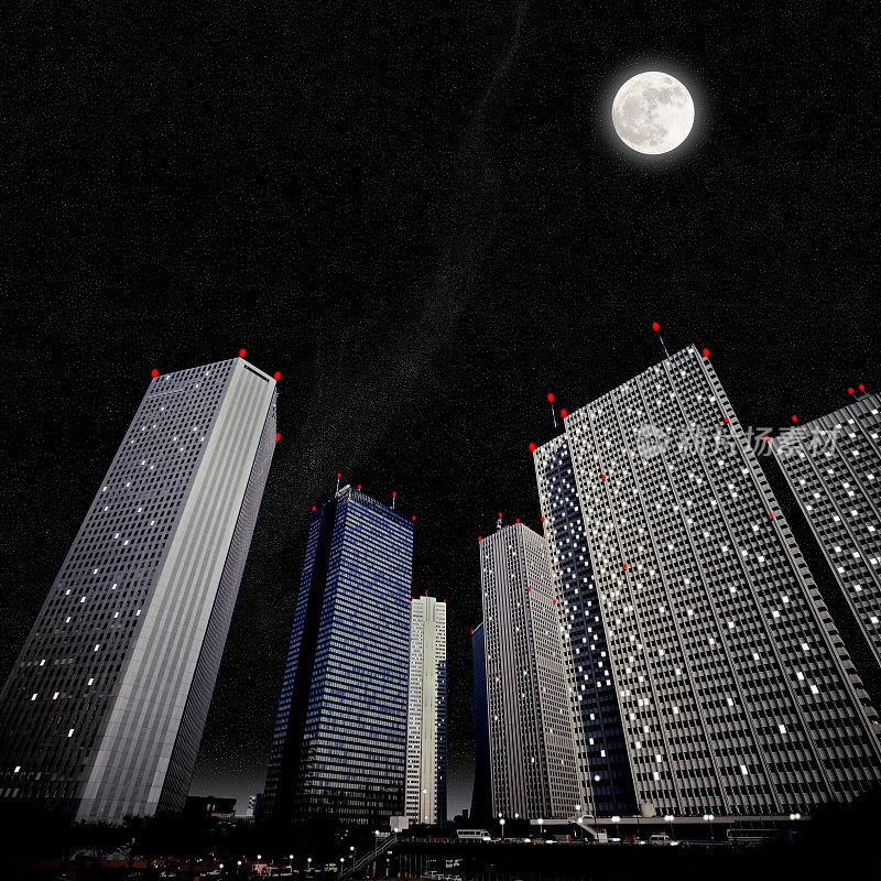 满月升上摩天大楼