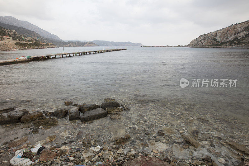 海岸线上的岩石