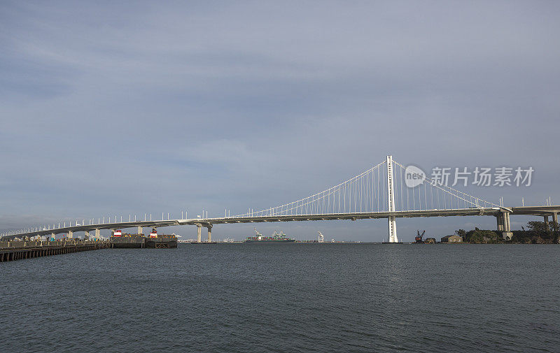 美国加州旧金山的奥克兰弗里蒙特湾大桥