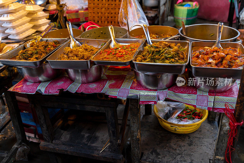 东南亚的街边餐厅