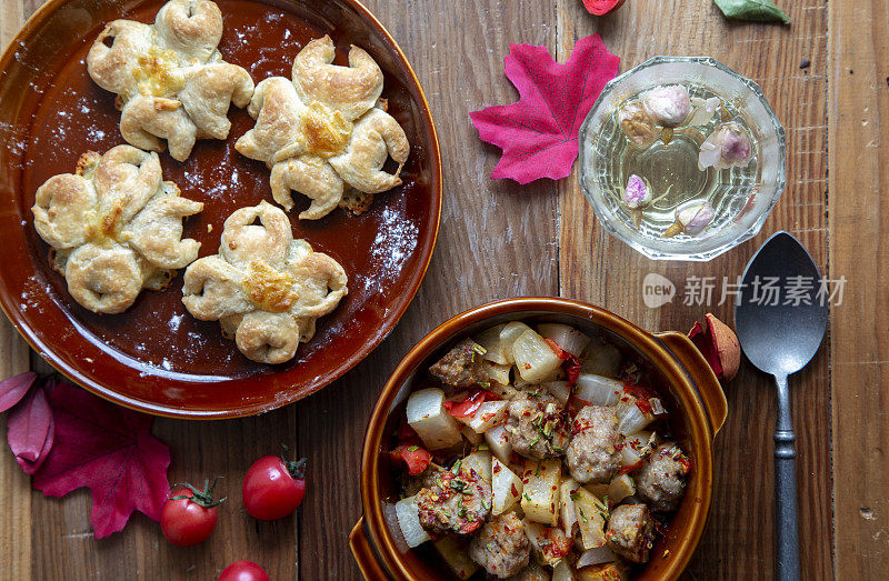 自制早餐:花饼、烤萝卜、肉丸