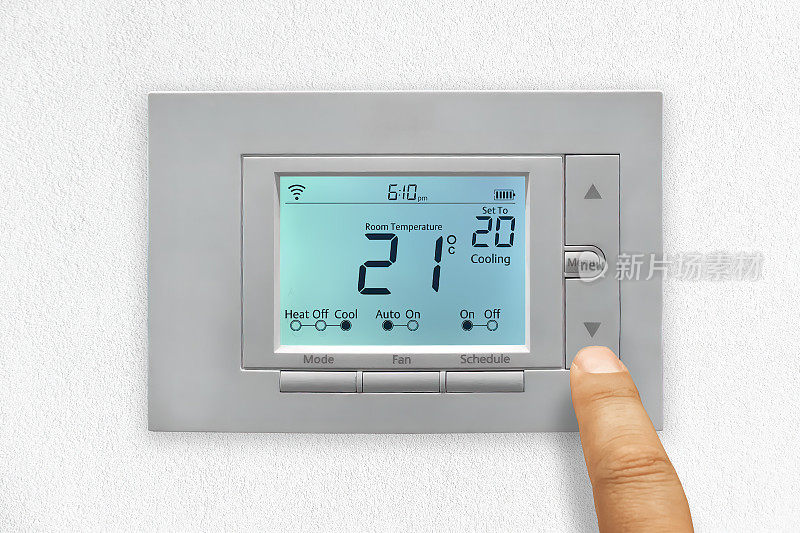智能恒温器远程控制和计划的家庭温度随时随地。