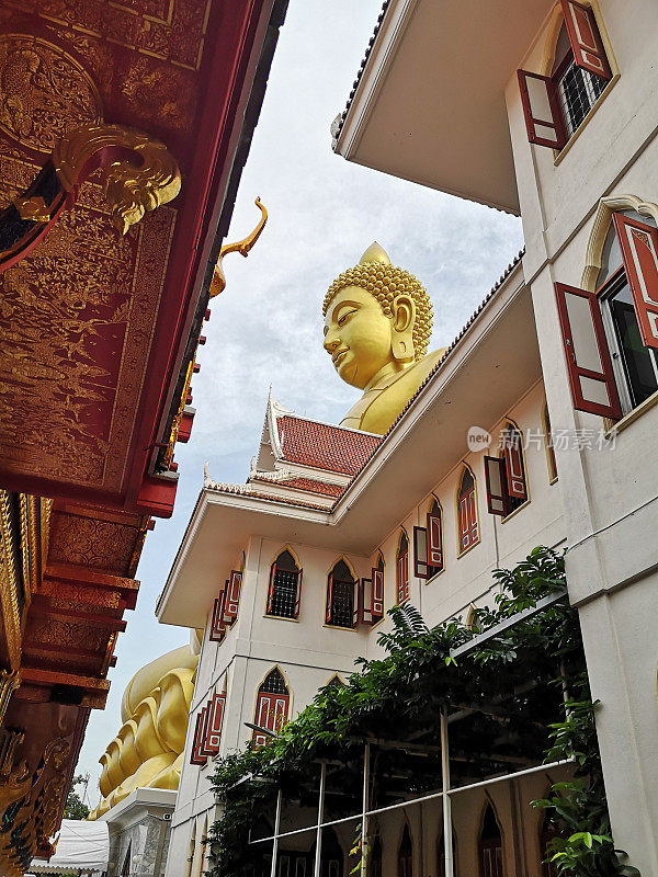 泰国帕西沙翁区帕南巴沙翁寺的大佛