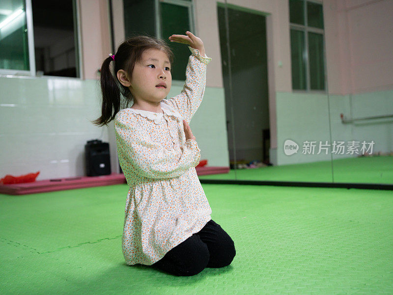 亚洲儿童舞蹈动作训练
