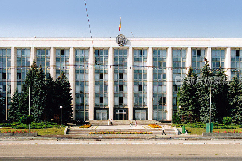 政府大楼-摩尔多瓦基希讷乌摩尔多瓦政府总部的正门