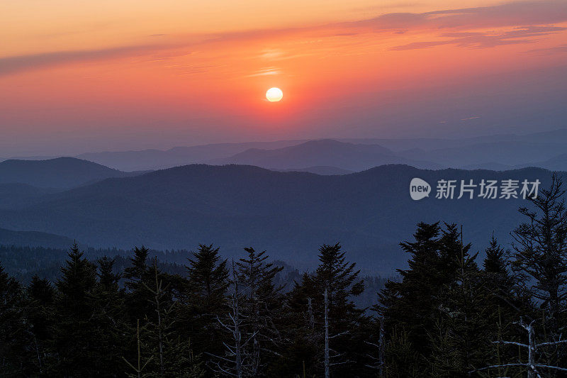 日落的大烟山