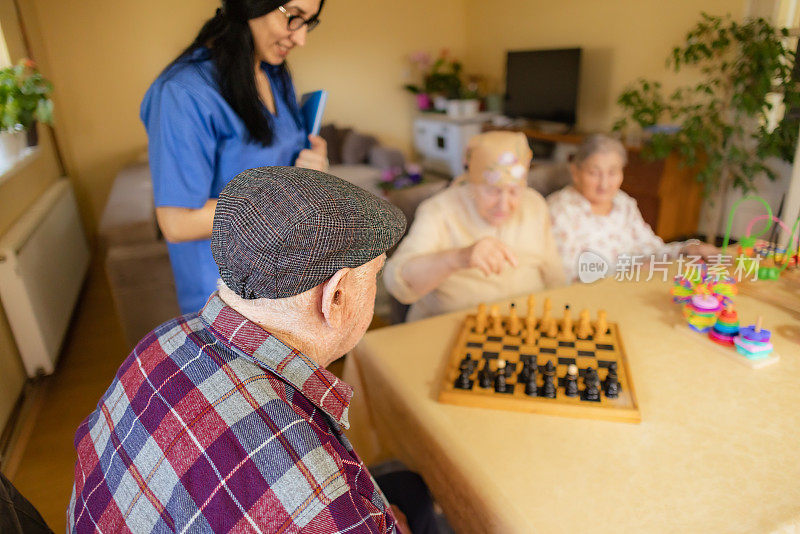 高级象棋与护士