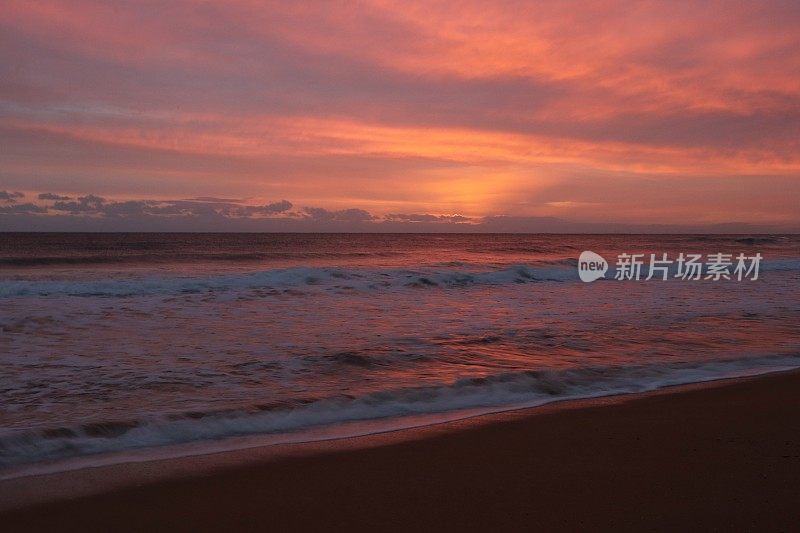 海上日出