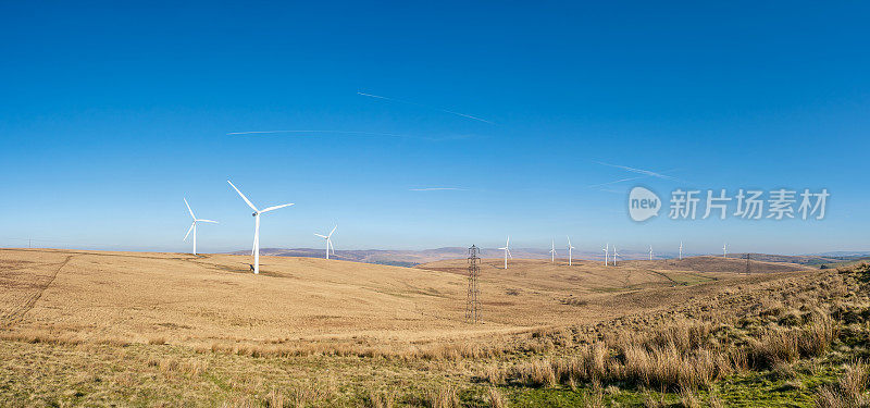 威尔士荒原上的风力涡轮机