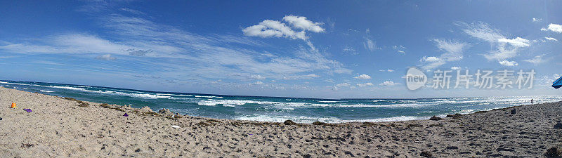 生活就像海滩，要么乘风破浪，要么躺在沙滩上。
