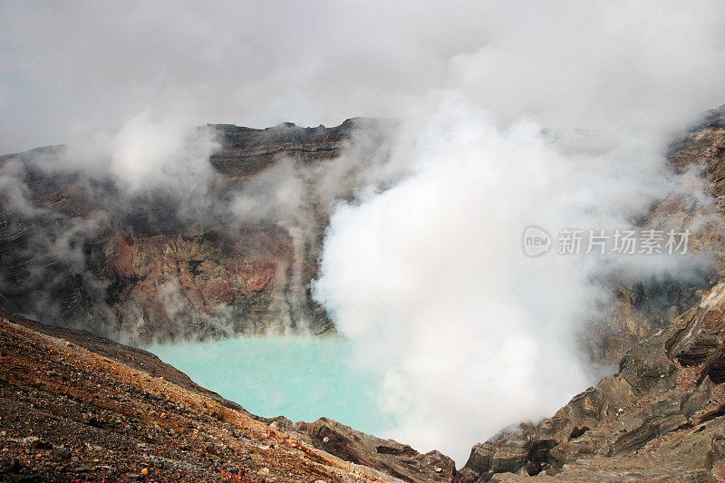 麻生山的火山口