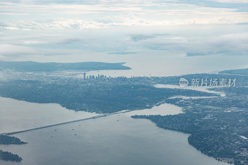 从空中俯瞰华盛顿州西雅图市