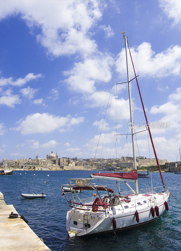 马耳他斯利马港的帆船