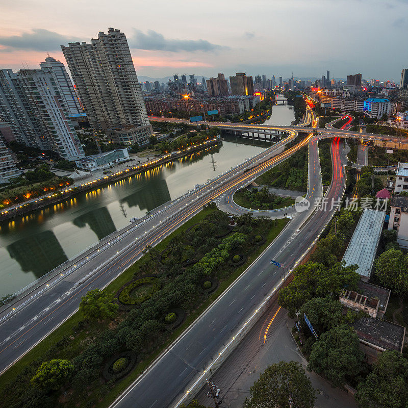 大城市高速公路