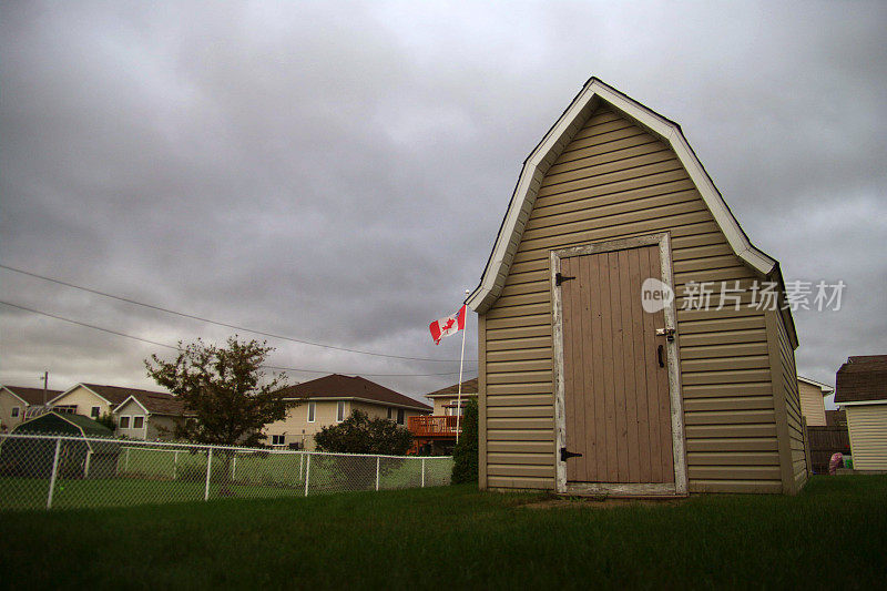 房子谷仓在加拿大的一个村庄
