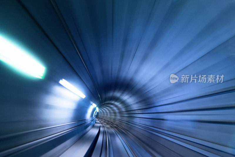 地铁隧道，模糊的运动