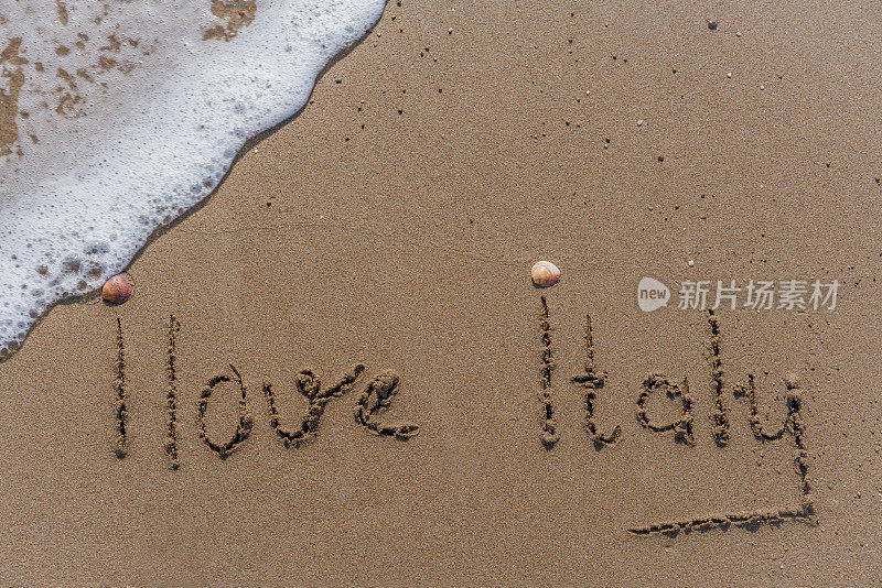 爱意大利写在沙滩上