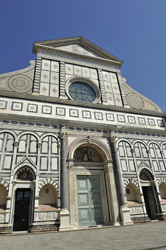 圣玛丽亚诺维拉教堂在佛罗伦萨-托斯卡纳