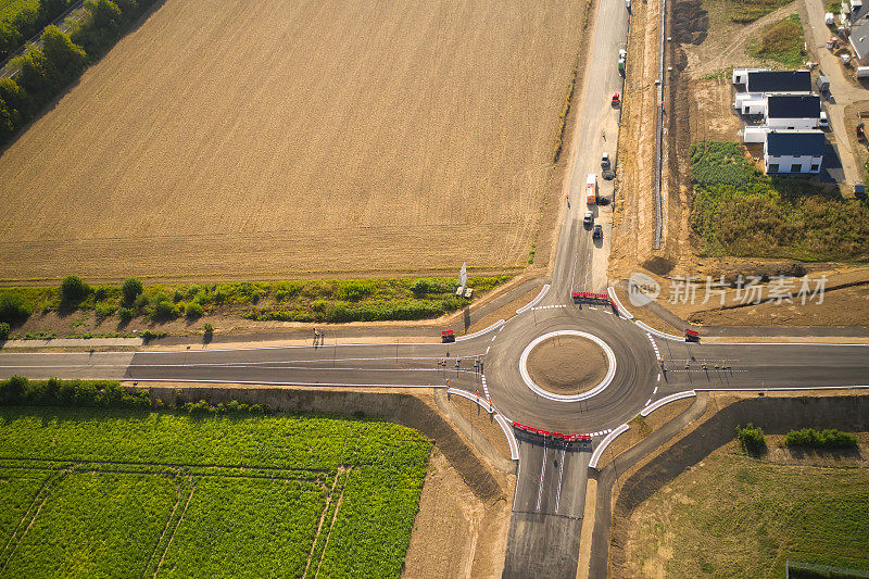 环岛建筑工程无人机鸟瞰图