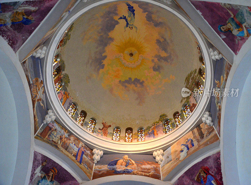 圣玛丽大教堂-圆顶壁画，科纳克里，几内亚