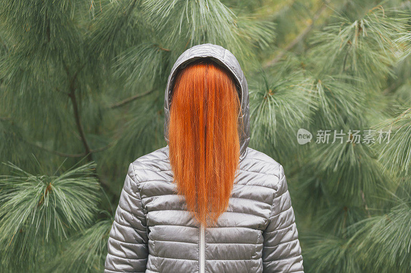染成橙色的长发