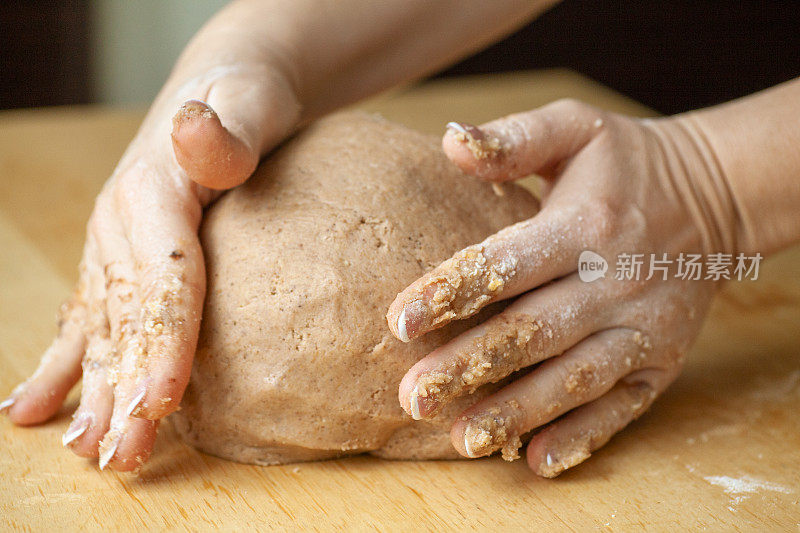 在家烘焙:圣诞姜饼饼干